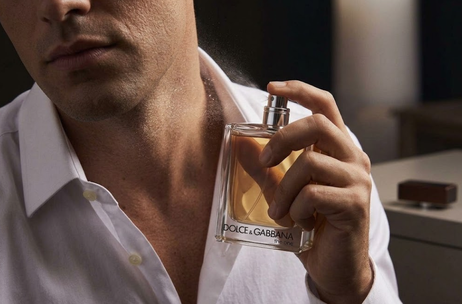 Cómo saber si un perfume fija y cuánto dura